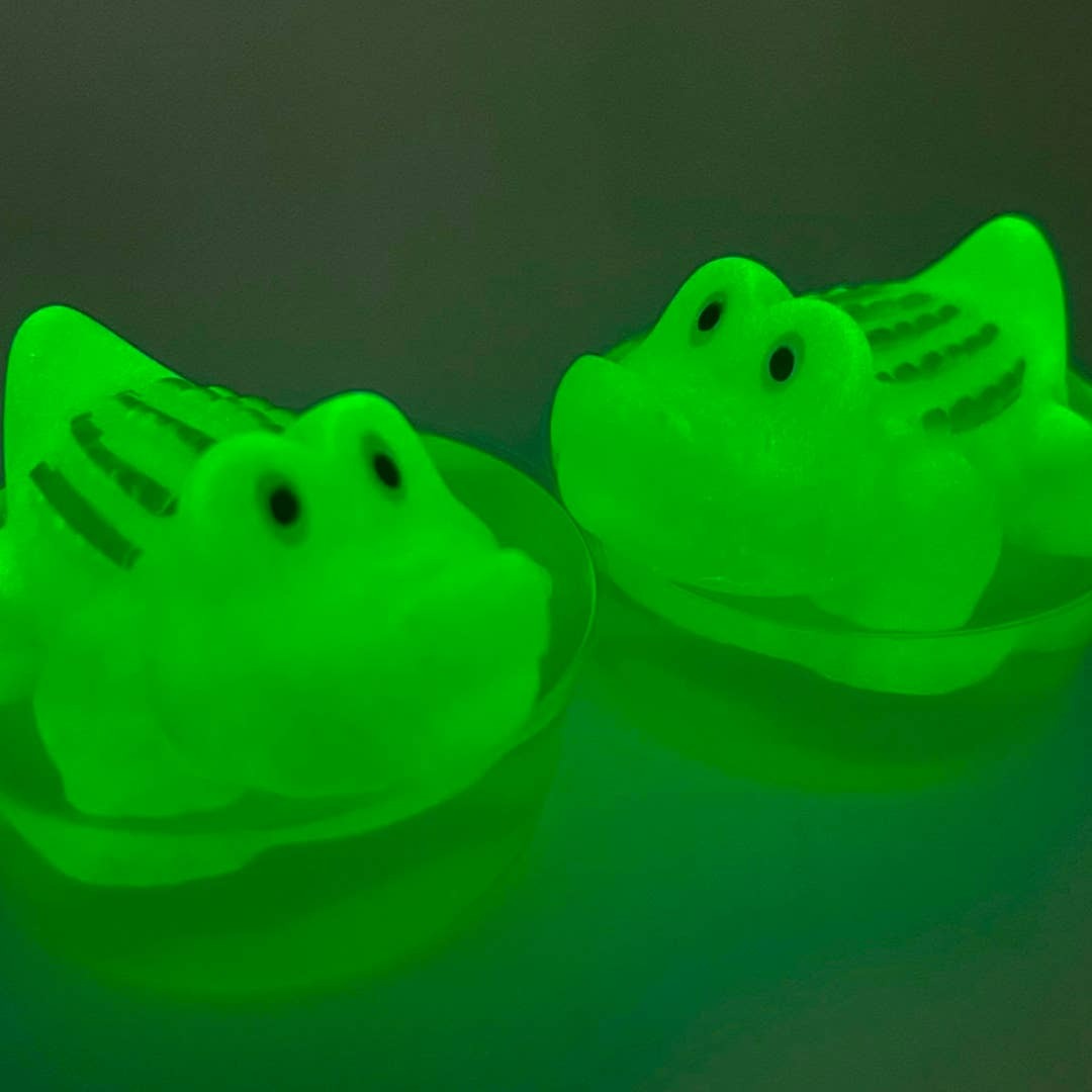 alligator-glowin the dark -toy-soap